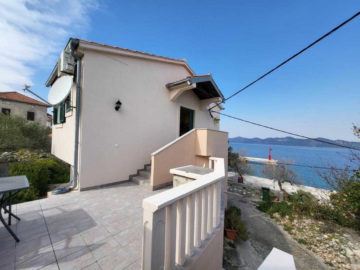 Holiday Home Duje Mali Iž Екстериор снимка