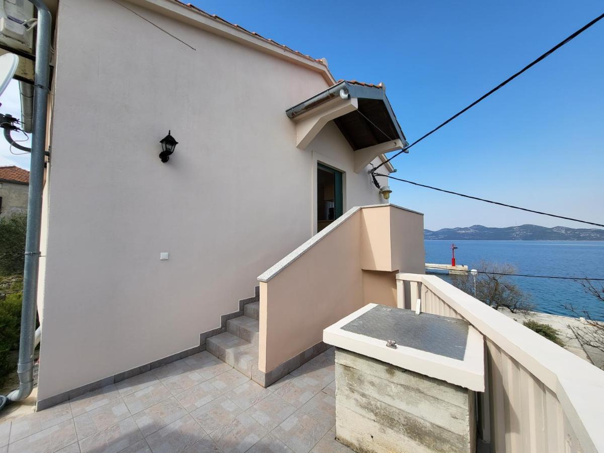 Holiday Home Duje Mali Iž Екстериор снимка
