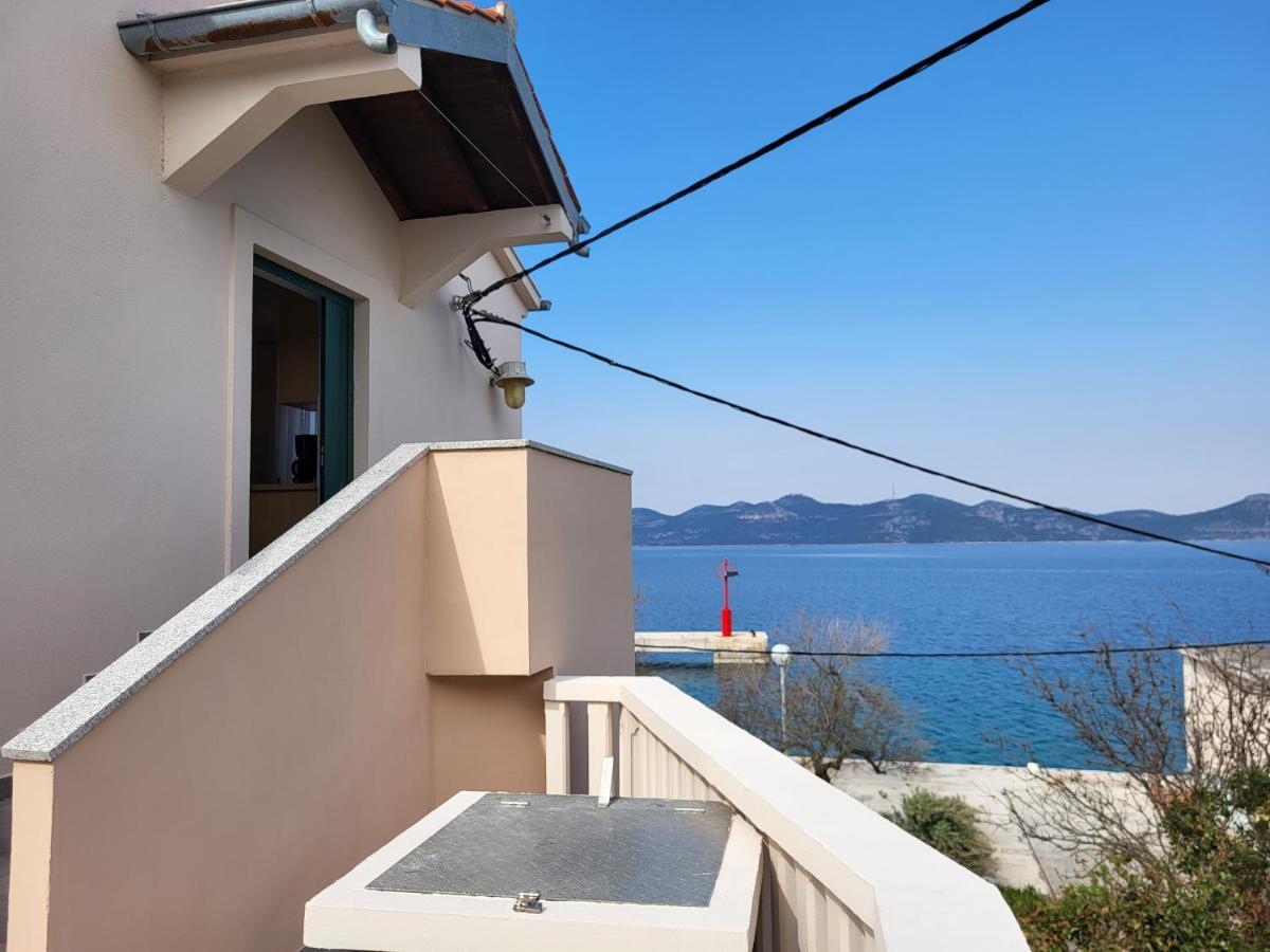 Holiday Home Duje Mali Iž Екстериор снимка
