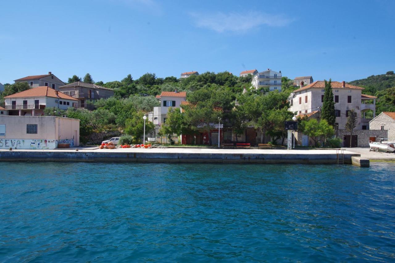 Holiday Home Duje Mali Iž Екстериор снимка